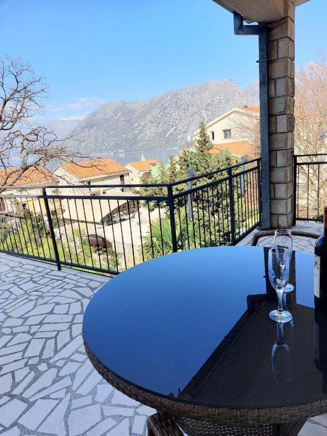 Appartement Apartman - Dobrota Sun à Kotor Extérieur photo
