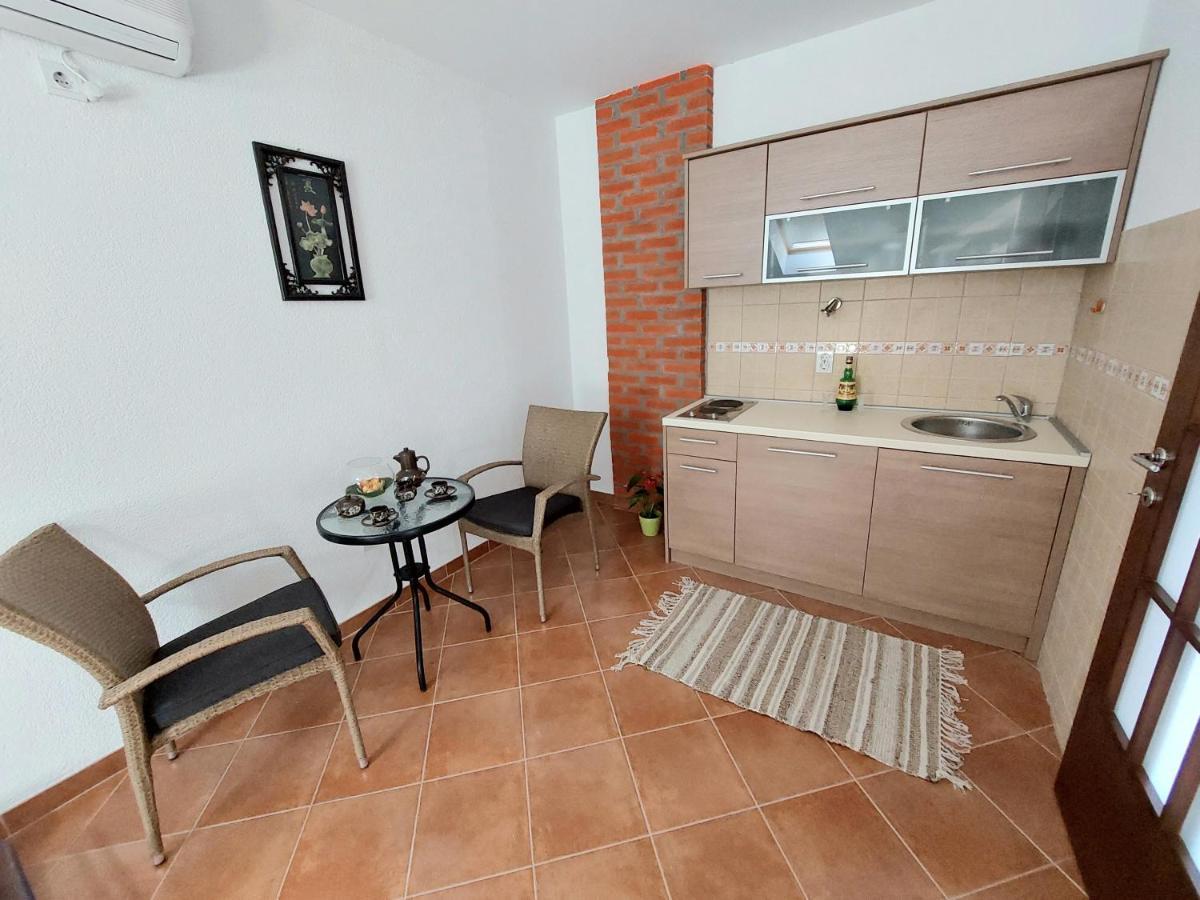Appartement Apartman - Dobrota Sun à Kotor Extérieur photo