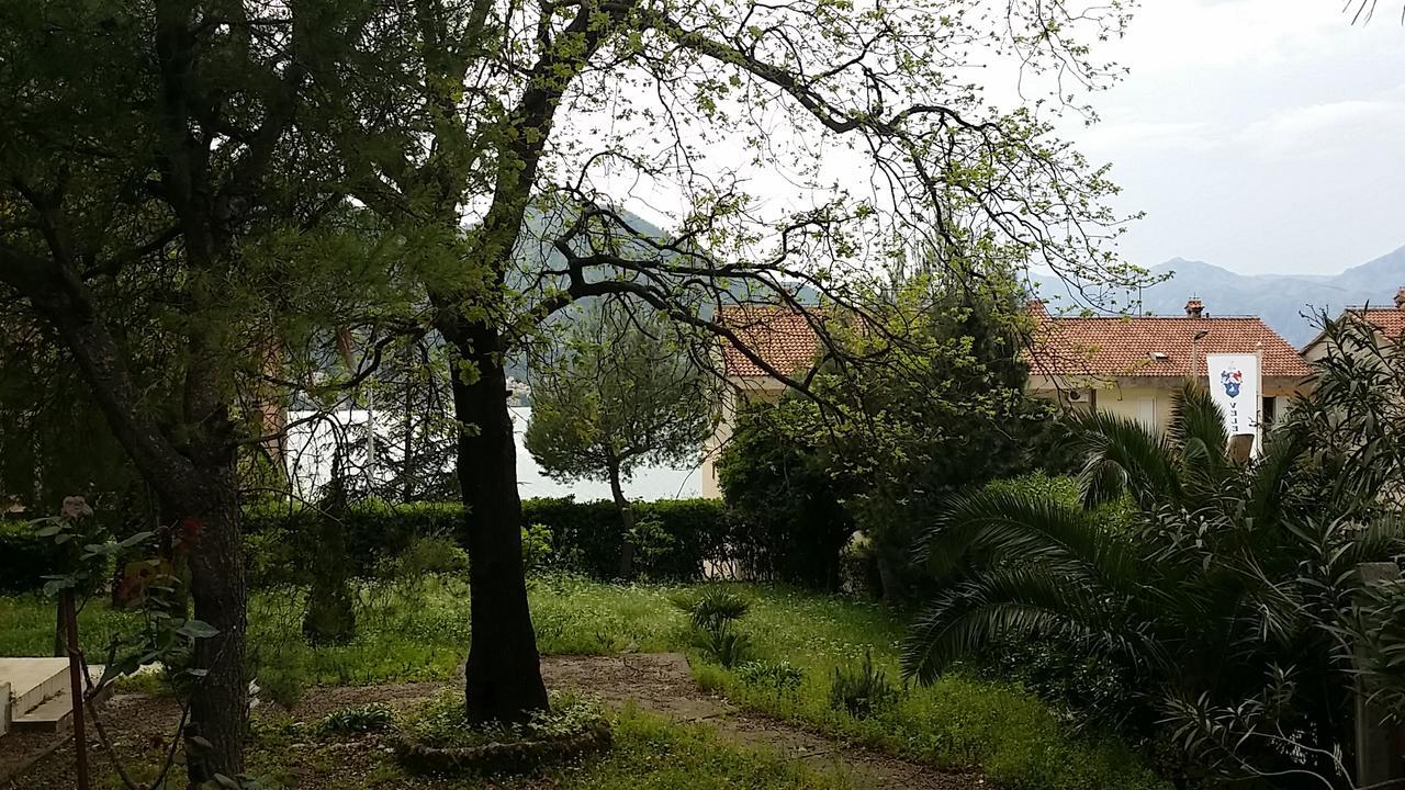 Appartement Apartman - Dobrota Sun à Kotor Extérieur photo